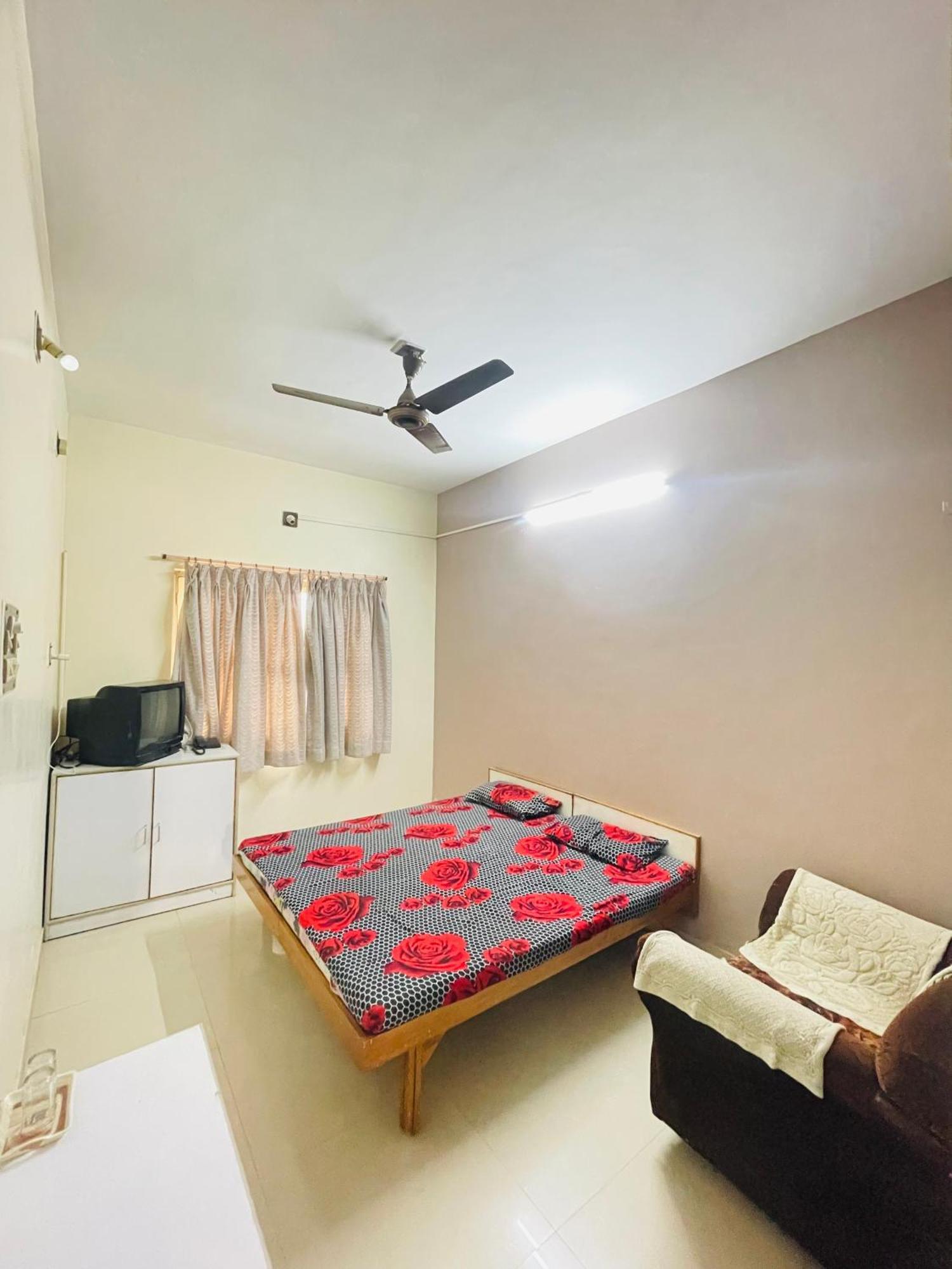 Hotel Rajdhani And Guest House Gujarat - Best Family Hotel In Halol Near Pavagadh And Halol Gidc Cameră foto